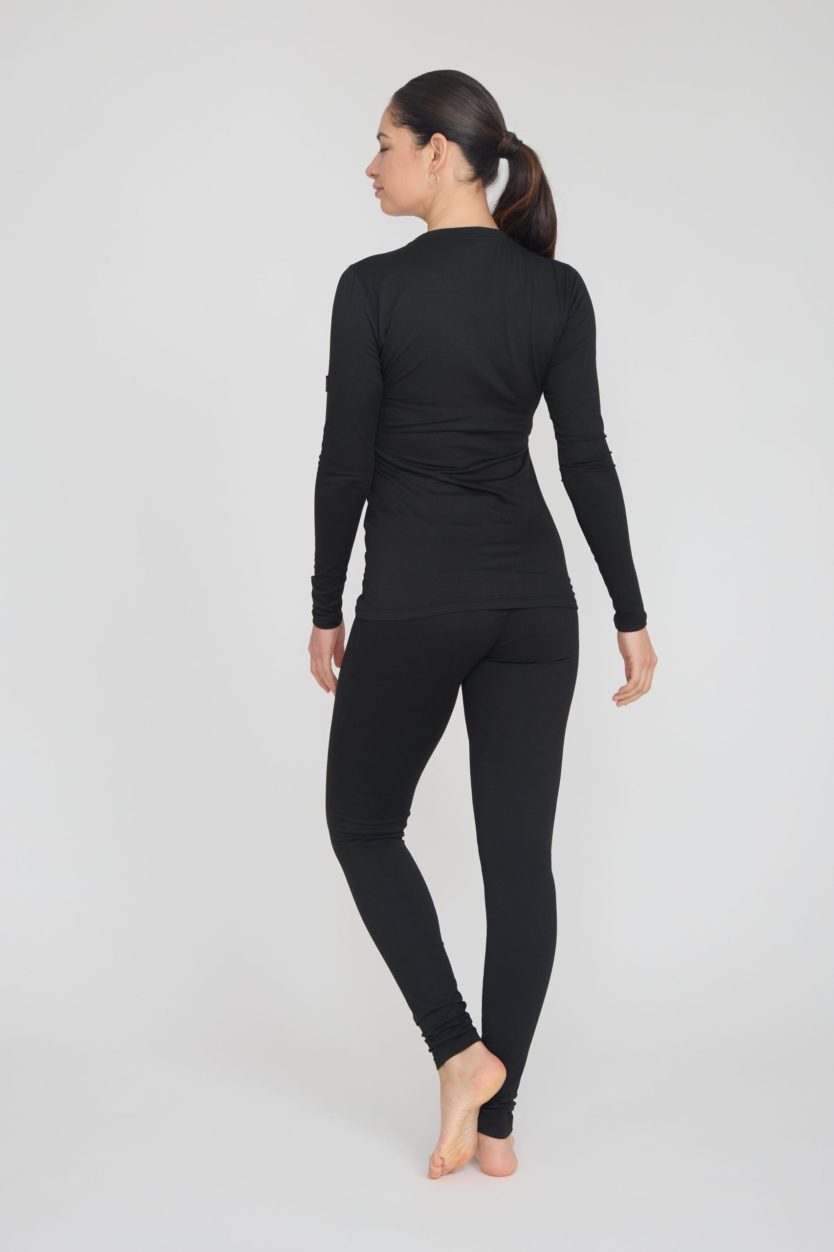 PRIMERA CAPA OXWEAR KARAN LIGHT SET BLACK - Imagen 4